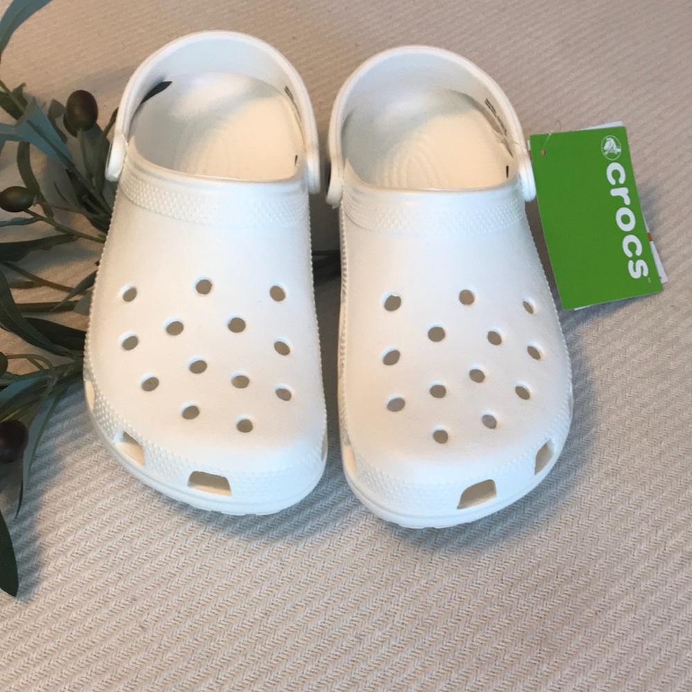White crocs unisex men 7 women 9